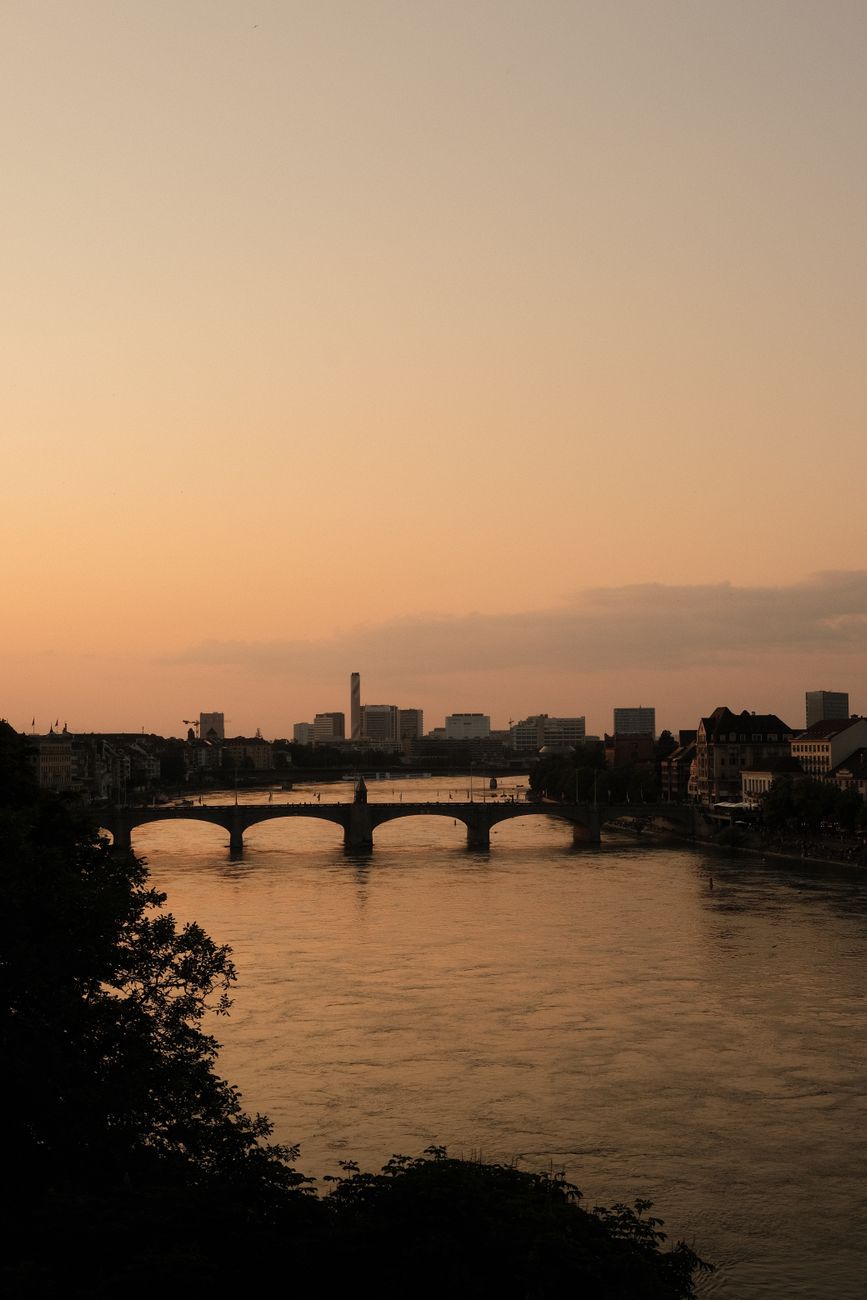 Basel — Rheinbrücke (Bildmaterial für Redaktionen)
